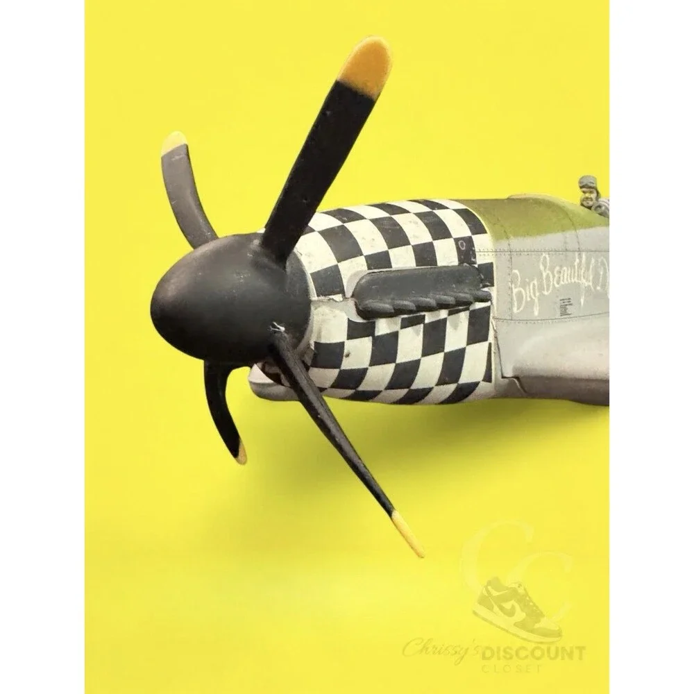 MUSTANG Model Metal Airplane P-51D Big Beautiful Doll Fighter Squadron  Desk Top